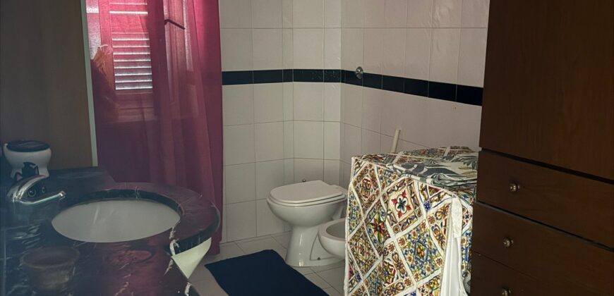 AMPIA VILLA A SCHIERA Varcaturo-Via Madonna Del Pantano