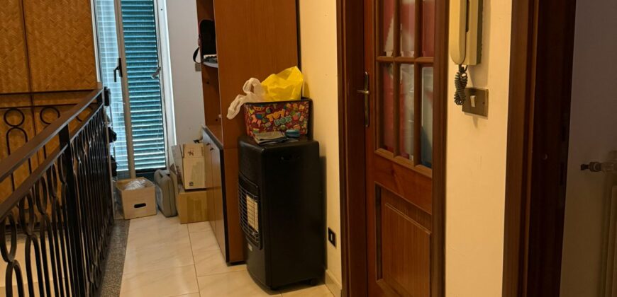 AMPIA VILLA A SCHIERA Varcaturo-Via Madonna Del Pantano