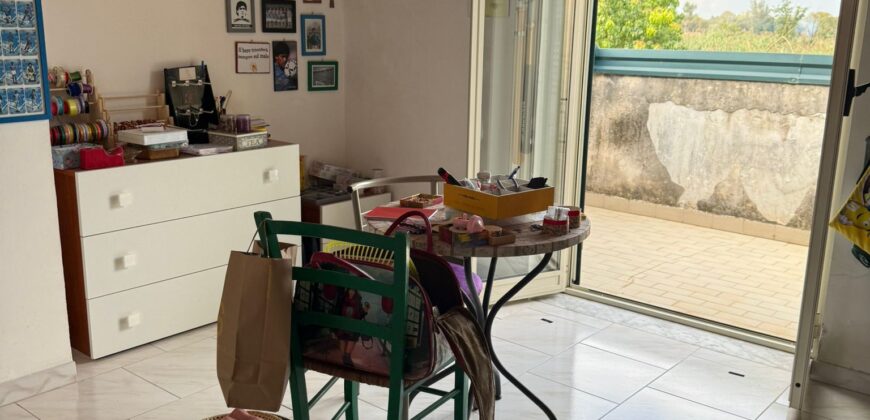 AMPIA VILLA A SCHIERA Varcaturo-Via Madonna Del Pantano
