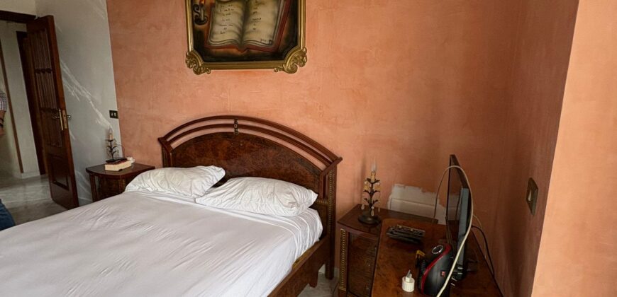 TRILOCALE ARREDATO Quarto-Via Cupa Reginelle