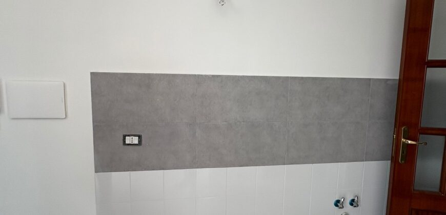 BILOCALE RISTRUTTURATO Quarto-Via Cupa Reginelle