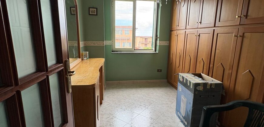 TRILOCALE ARREDATO Quarto-Via Cupa Reginelle