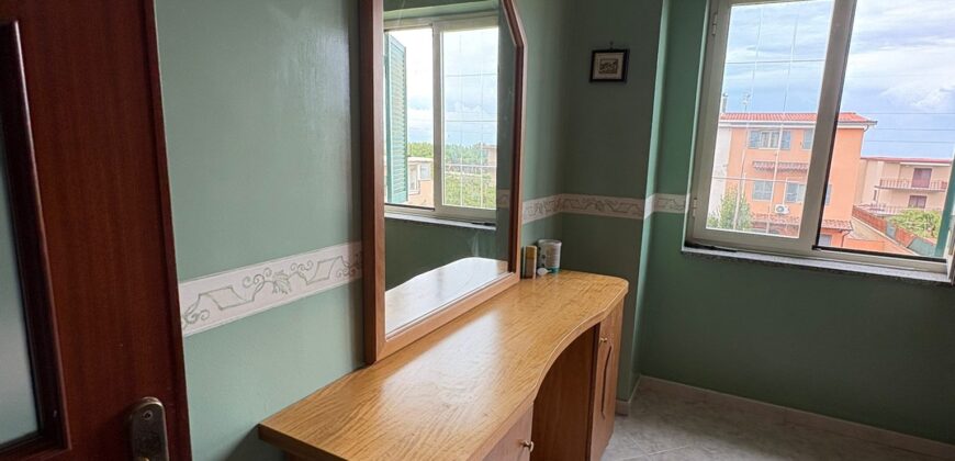TRILOCALE ARREDATO Quarto-Via Cupa Reginelle
