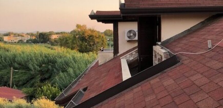 MANSARDA 110 MQ Lago Patria-Via Staffetta