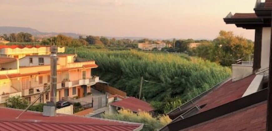 MANSARDA 110 MQ Lago Patria-Via Staffetta