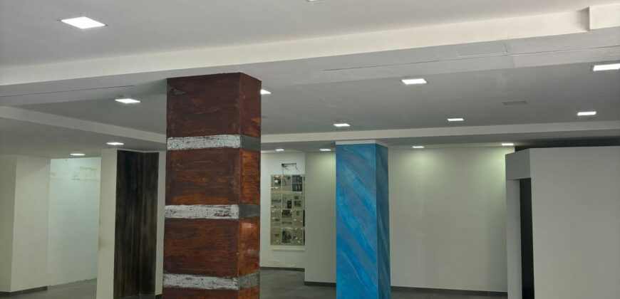 LOCALE COMMERCIALE 60 MQ Varcaturo-Centro