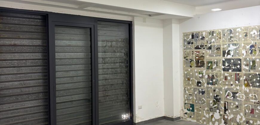 LOCALE COMMERCIALE 350 MQ Varcaturo-Centro
