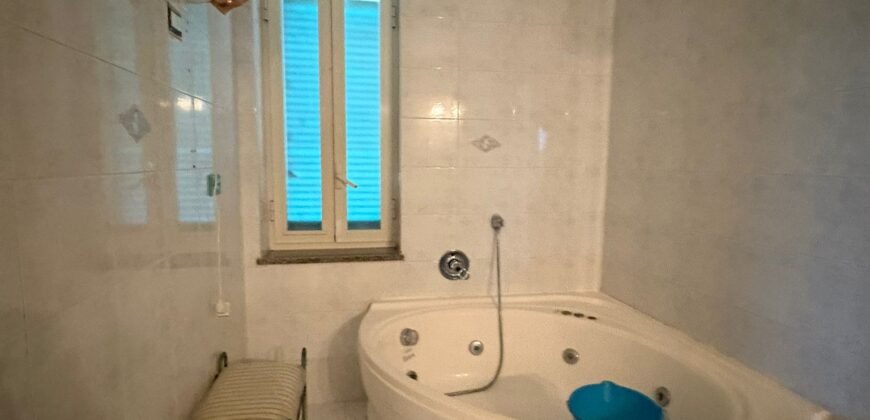 TRILOCALE ARREDATO Quarto-Via Cupa Reginelle
