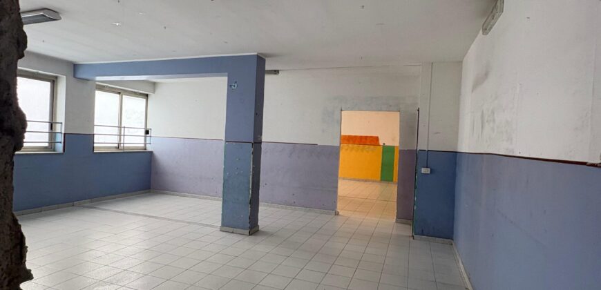STRUTTURA COMMERCIALE 950 MQ Giugliano-Via Oasi Sacro Cuore