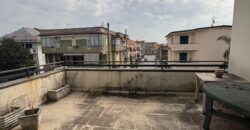 STRUTTURA COMMERCIALE 950 MQ Giugliano-Via Oasi Sacro Cuore