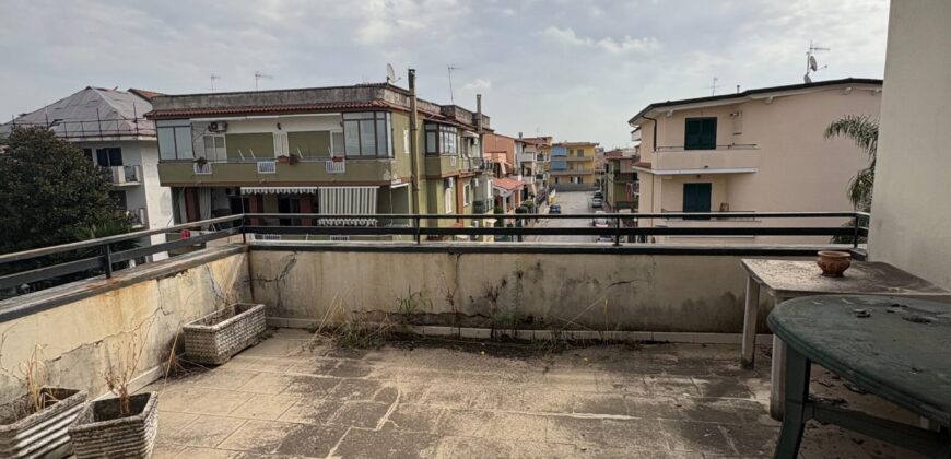 STRUTTURA COMMERCIALE 950 MQ Giugliano-Via Oasi Sacro Cuore