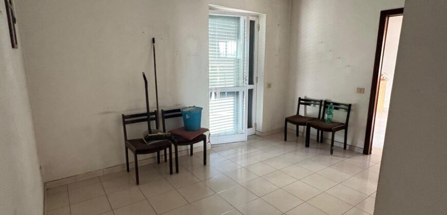 STRUTTURA COMMERCIALE 950 MQ Giugliano-Via Oasi Sacro Cuore