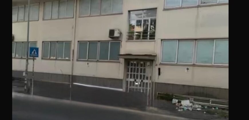 STRUTTURA COMMERCIALE 950 MQ Giugliano-Via Oasi Sacro Cuore