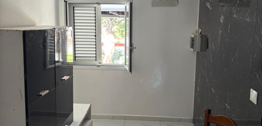 BILOCALE RISTRUTTURATO E ARREDATO Varcaturo-Domitiana