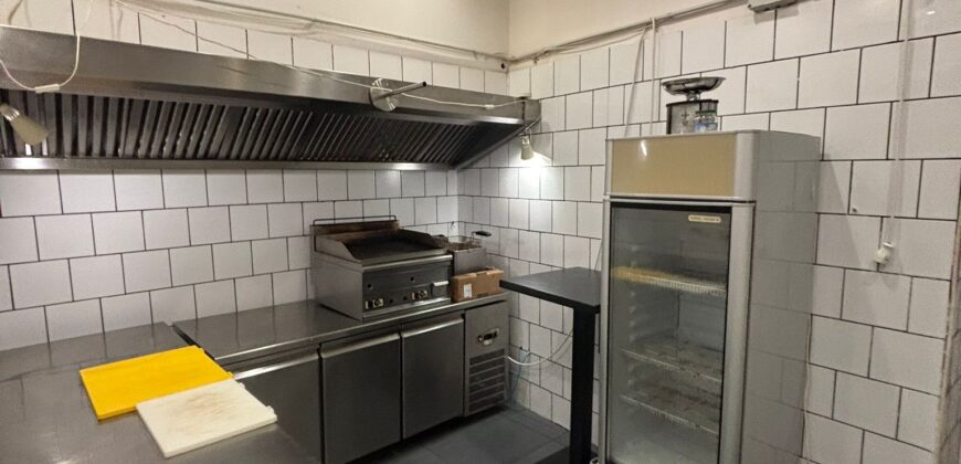 CESSIONE DOPPIA ATTIVITA’ Aversa-Via Roma