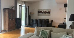 AMPIA VILLA BIFAMILIARE CON PISCINA Varcaturo-Centro