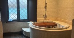 AMPIA VILLA BIFAMILIARE CON PISCINA Varcaturo-Centro