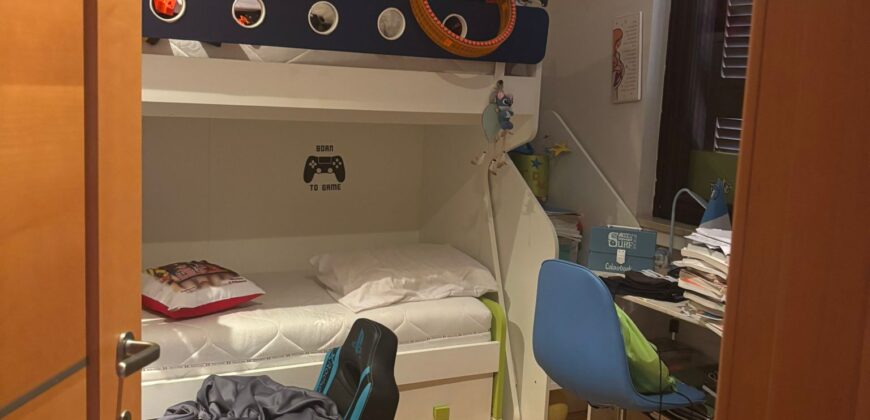 AMPIA VILLA BIFAMILIARE CON PISCINA Varcaturo-Centro