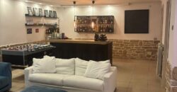 AMPIA VILLA BIFAMILIARE CON PISCINA Varcaturo-Centro