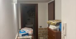 AMPIA VILLA BIFAMILIARE CON PISCINA Varcaturo-Centro
