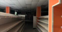 LOCALE COMMERCIALE ADIBITO A SUPERMERCATO Villa Literno