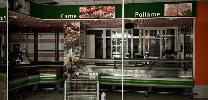 LOCALE COMMERCIALE ADIBITO A SUPERMERCATO Villa Literno