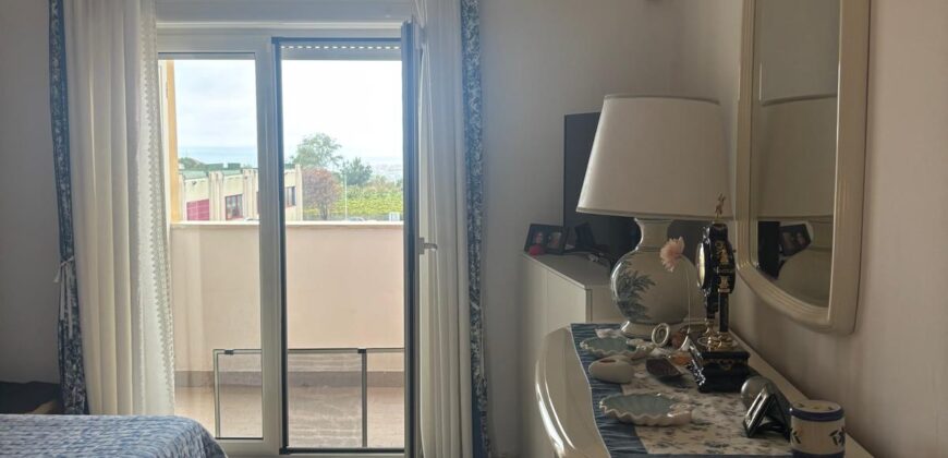 APPARTAMENTO PAMORAMICO 120 MQ Monterusciello-P.co Verbena