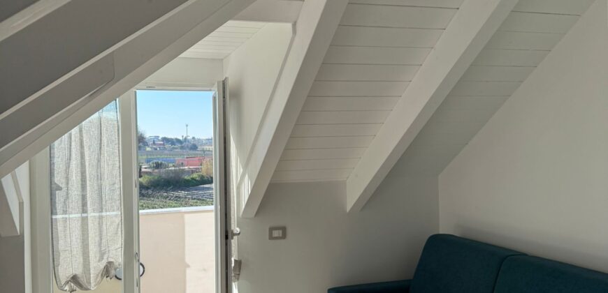 MANSARDA NUOVA COSTRUZIONE IN PARCO Varcaturo MANSARDA NUOVA COSTRUZIONE IN PARCO Varcaturo