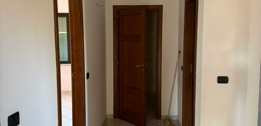 QUADRILOCALE 120 MQ IN PARCO Licola-Via M.Vecchia