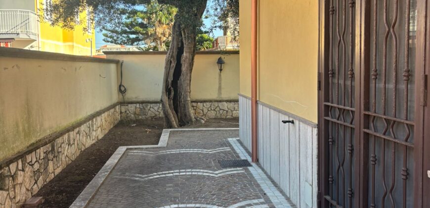 VILLA SINGOLA Lago Patria VILLA SINGOLA Lago Patria