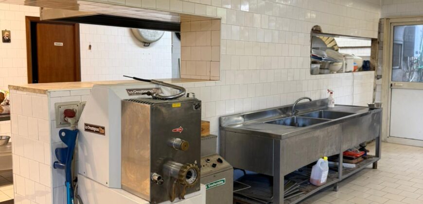 CESSIONE ATTIVITA’ RISTORANTE Montrusciello