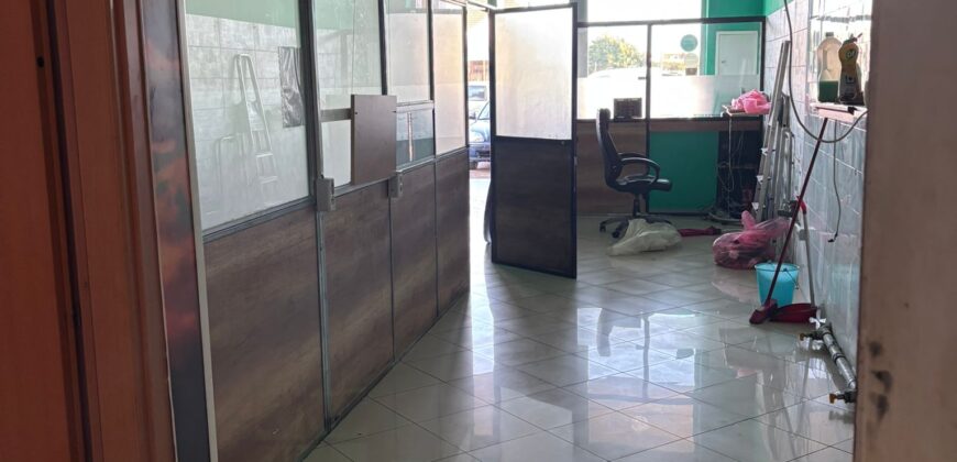 LOCALE COMMERCIALE 60 MQ Varcaturo-Centro