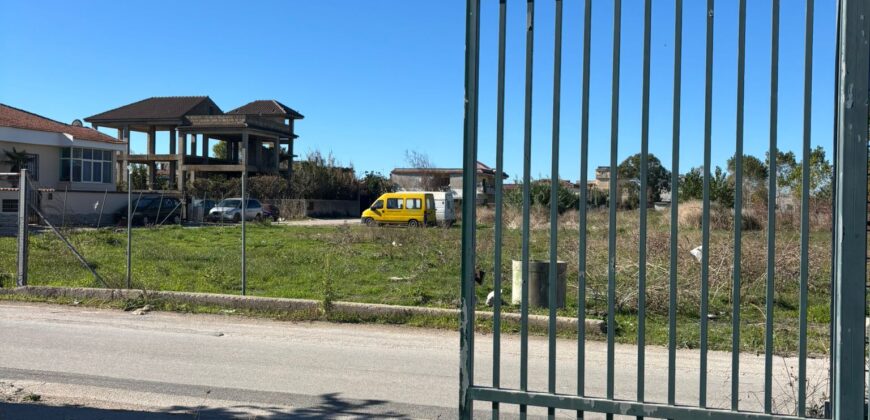 TERRENO ADIFICABILE CON LAGO PRIVATO Castel Volturno