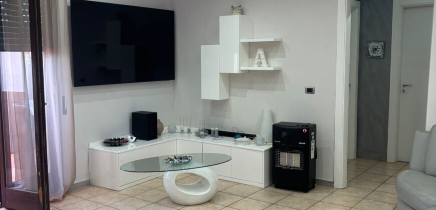 APPARTAMENTO RISTRUTTURATO 120 MQ Ischitella-Via Scarlatti
