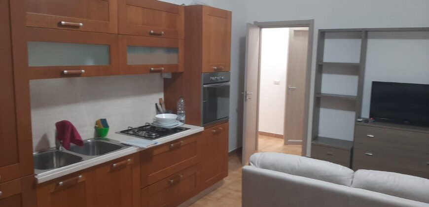BILOCALE 70 MQ Varcaturo-Centro