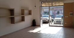 LOCALE COMMERCIALE 65 MQ Varcaturo-Centro