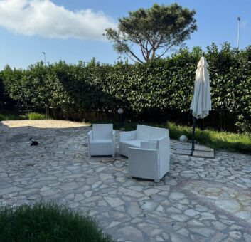 APPARTAMENTO CON GIARDINO IN PARCO Lago Patria