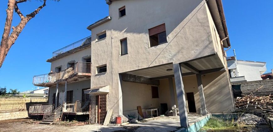 APPARAMENTO RISTRUTTURATO Lago Patria-P.Co Alexandra