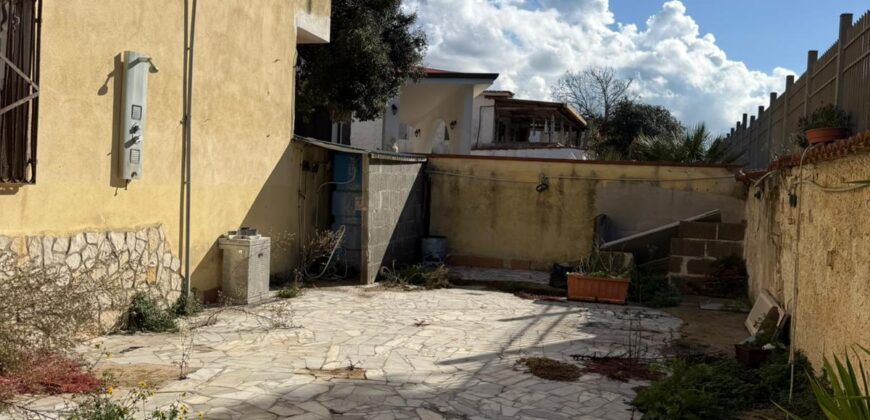 APPARTAMENTO INDIPENDENTE CON GIARDINO Ischitella