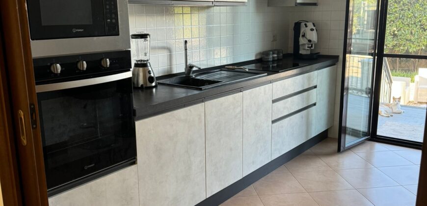 APPARTAMENTO CON GIARDINO IN PARCO Lago Patria