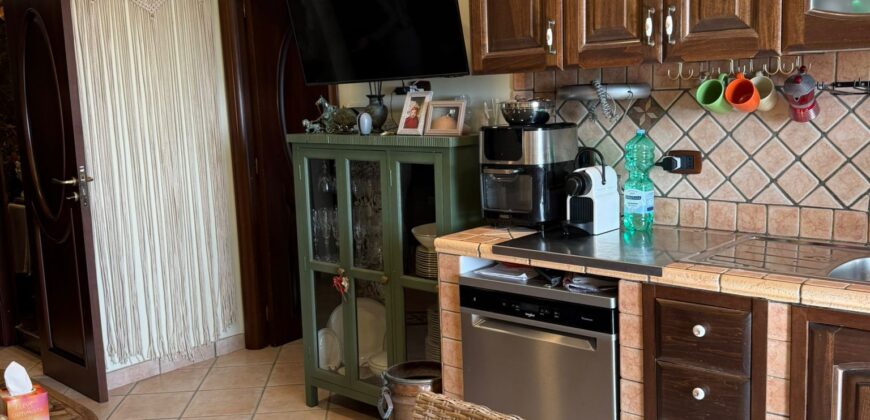 APPARTAMENTO ARREDATO VISTA MARE Licola-Via Del Mare