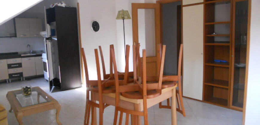 APPARTAMENTO MANSARDATO IN PARCO Varcaturo