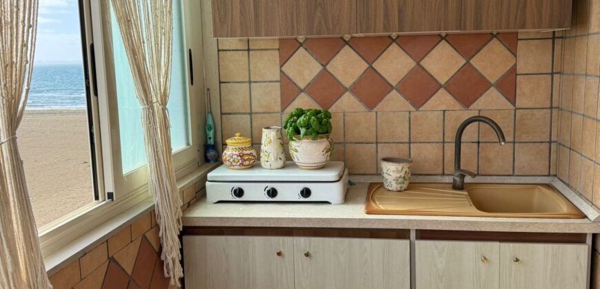 APPARTAMENTO ARREDATO VISTA MARE Licola-Via Del Mare