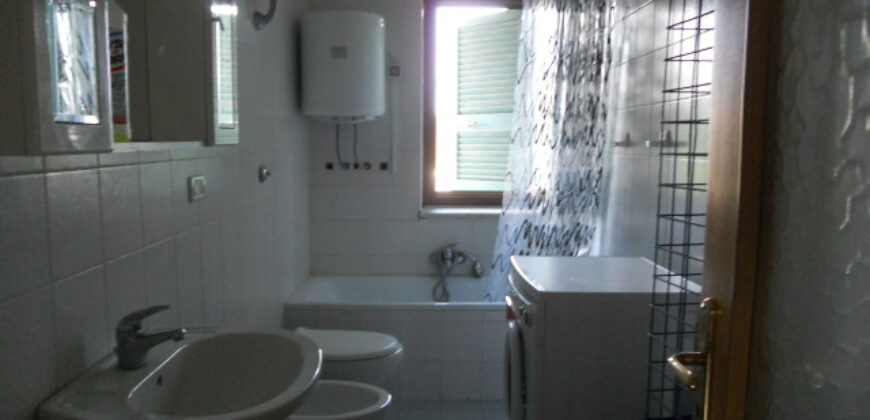 APPARTAMENTO MANSARDATO IN PARCO Varcaturo