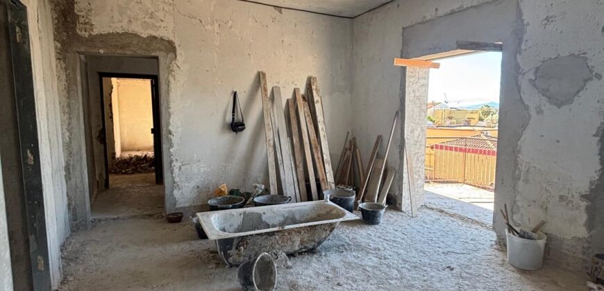 APPARAMENTO RISTRUTTURATO Lago Patria-P.Co Alexandra