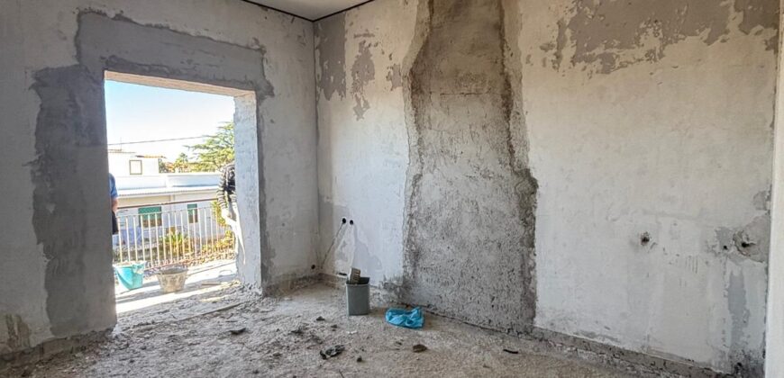 APPARAMENTO RISTRUTTURATO Lago Patria-P.Co Alexandra