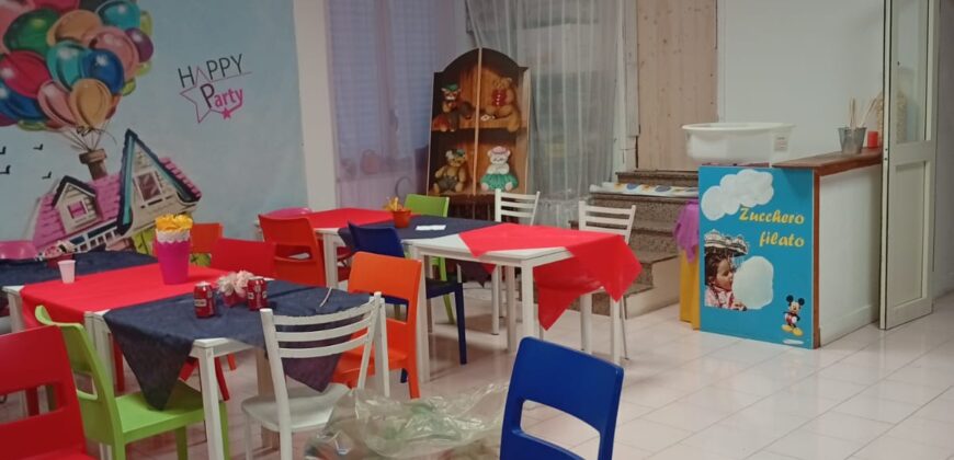 LOCALE USO ARTIGIANALE Varcaturo