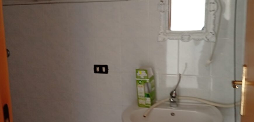 LOCALE COMMERCIALE 65 MQ Varcaturo-Centro