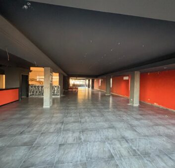 LOCALE COMMERCIALE 320 MQ Licola-Via S.nullo