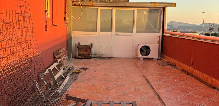 LOCALE COMMERCIALE 320 MQ Licola-Via S.nullo